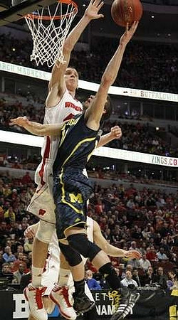 Nik Stauskas (11)