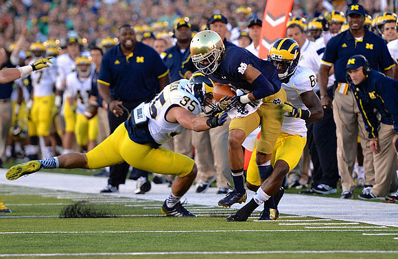 Joe Bolden (35) and Raymon Taylor (6)