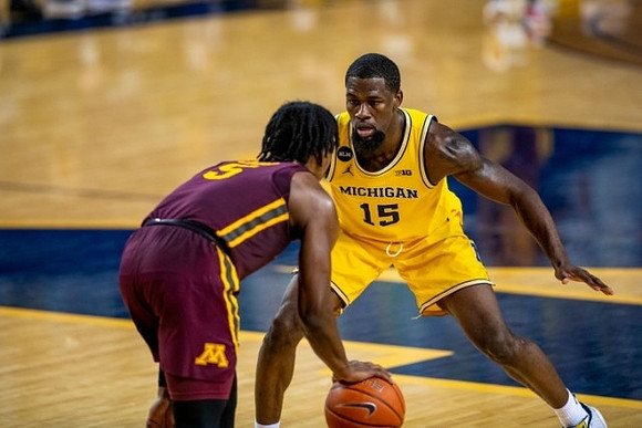 Chaundee Brown Jr. (15)