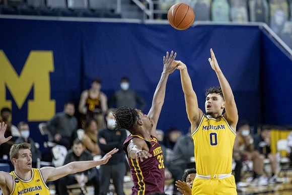 Jaron Faulds (44) and Adrien Nunez (0)