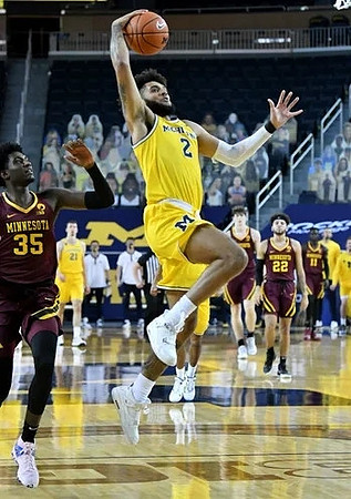 Isaiah Livers (2)