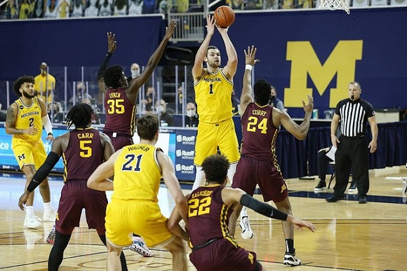 Isaiah Livers (2), Franz Wagner (21), and Hunter Dickinson (1)