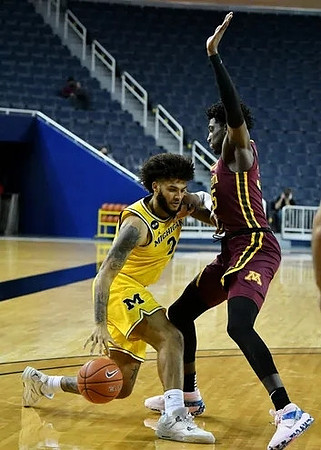 Isaiah Livers (2)