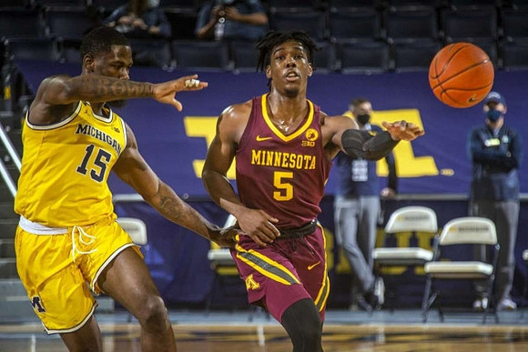 Chaundee Brown Jr. (15)