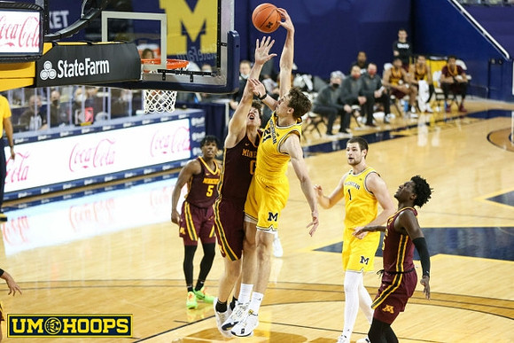 Franz Wagner (21) and Hunter Dickinson (1)
