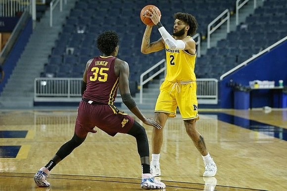 Isaiah Livers (2)