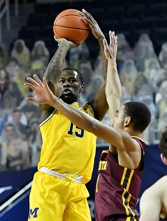 Chaundee Brown Jr. (15)
