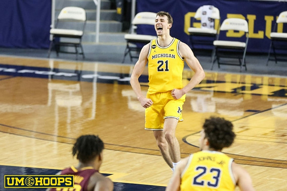 Franz Wagner (21) and Brandon Johns Jr. (23)