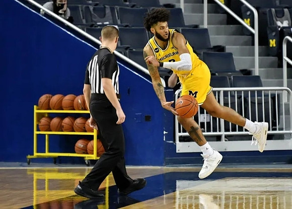 Isaiah Livers (2)