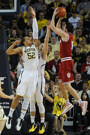 Jordan Morgan (52) and Spike Albrecht (2)
