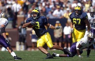 Tyrece Butler (9) and Matt Lentz (67)