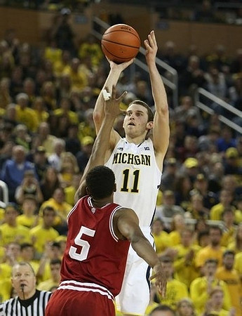 Nik Stauskas (11)