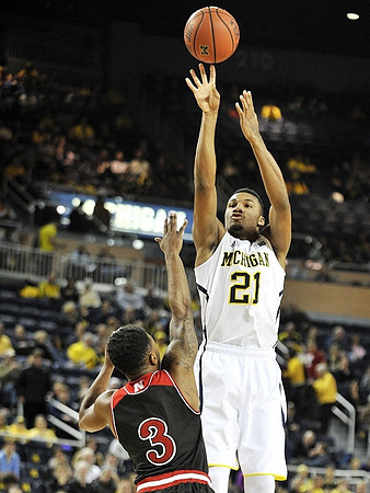 Zak Irvin (21)