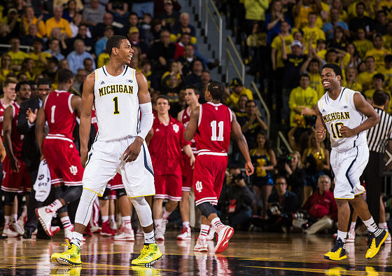 Glenn Robinson III (1) and Derrick Walton Jr. (10)