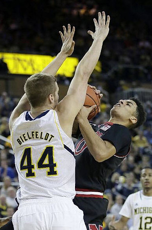 Max Bielfeldt (44) and Muhammad-Ali Abdur-Rahkman (12)