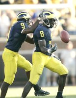 Jason Avant (8) and Anton Campbell (9)