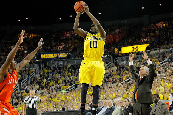 Tim Hardaway Jr. (10) and Bruce Weber