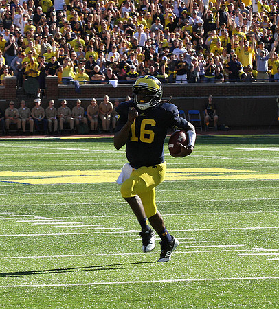Denard Robinson (16)