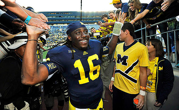 Denard Robinson (16)