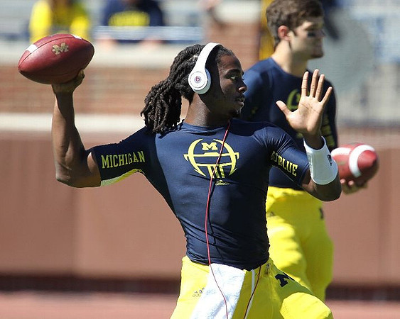 Denard Robinson (16)