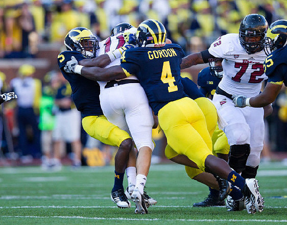 Courtney Avery (5), Cameron Gordon (4), and Jibreel Black (55)