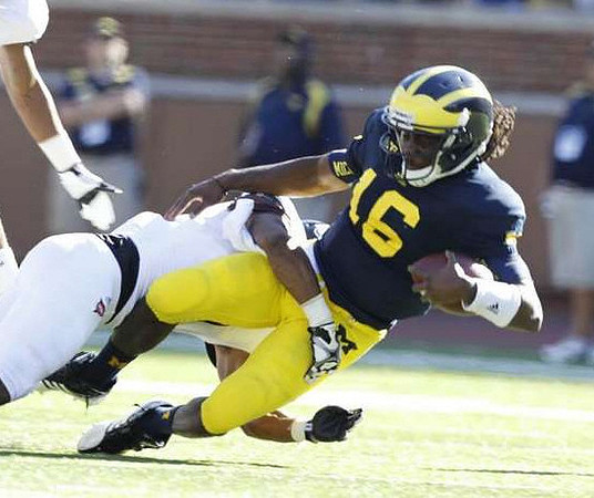 Denard Robinson (16)