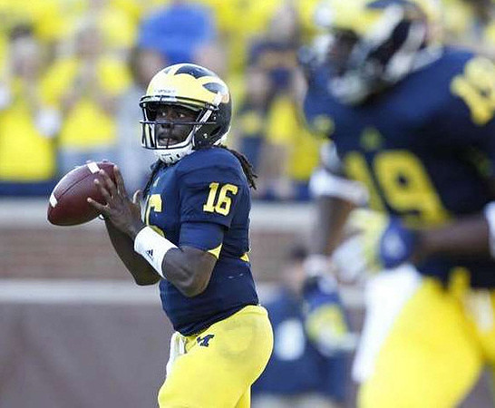Denard Robinson (16) and Devin Funchess (19)