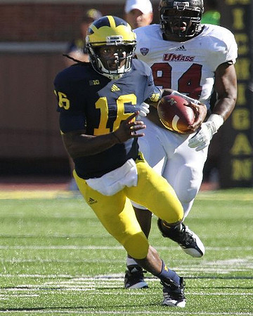 Denard Robinson (16)