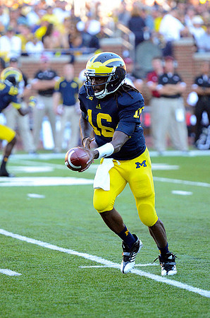Denard Robinson (16)