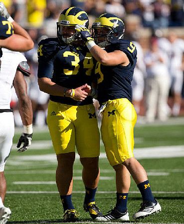 Brendan Gibbons (34) and Drew Dileo (9)