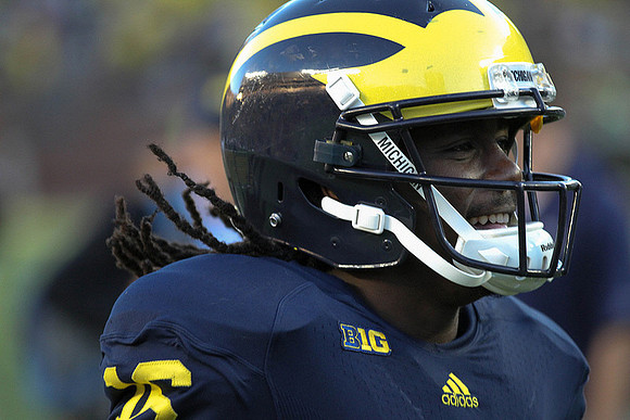 Denard Robinson (16)
