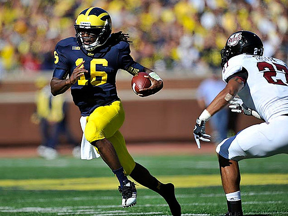 Denard Robinson (16)