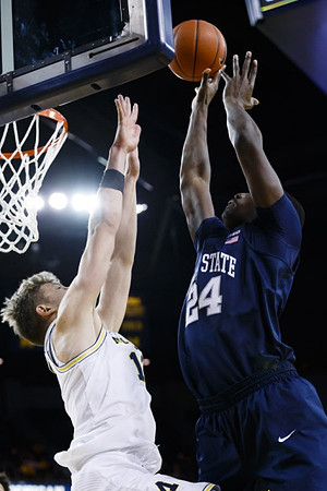 Moritz Wagner (13)