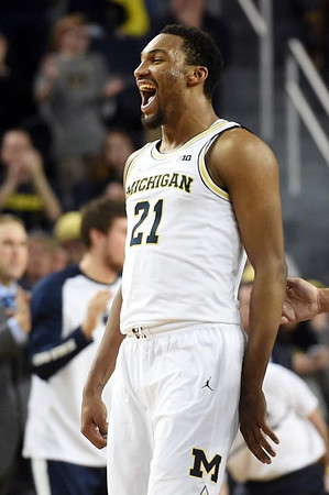 Zak Irvin (21)