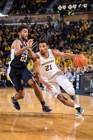 Zak Irvin (21)