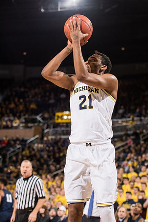 Zak Irvin (21)