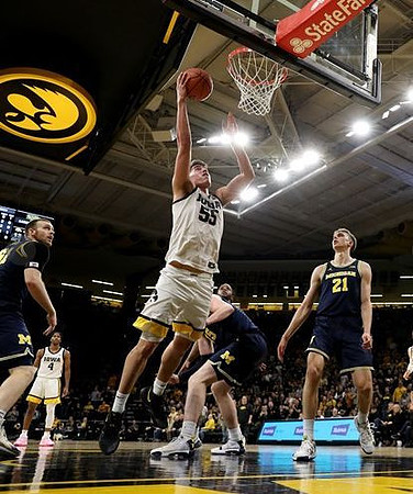 Austin Davis (51), Jon Teske (15), and Franz Wagner (21)