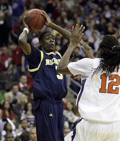 Manny Harris (3)