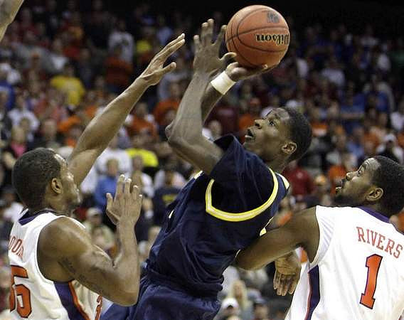 Manny Harris (3)