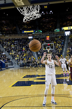 Moritz Wagner (13) and Muhammad-Ali Abdur-Rahkman (12)