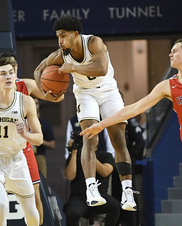 Colin Castleton (11) and David DeJulius (0)