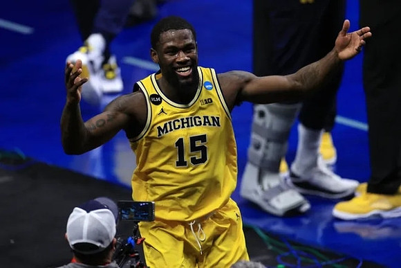 Chaundee Brown Jr. (15)