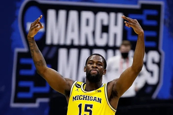 Chaundee Brown Jr. (15)
