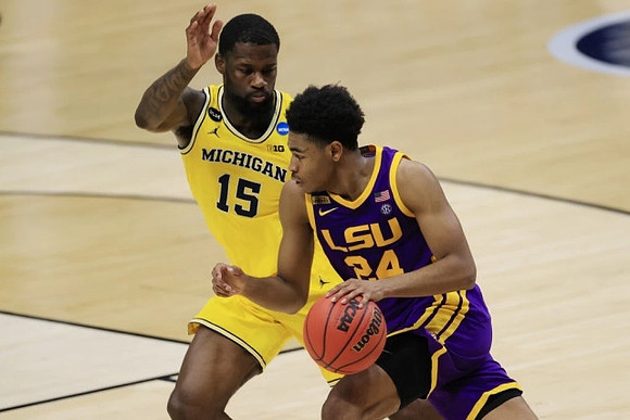 Chaundee Brown Jr. (15)