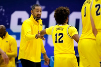Juwan Howard and Mike Smith (12)
