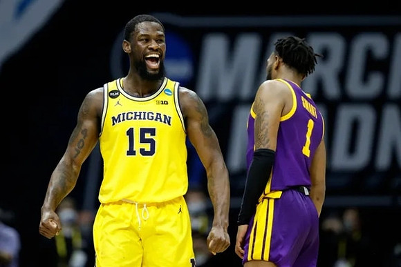 Chaundee Brown Jr. (15)