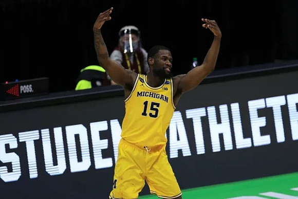 Chaundee Brown Jr. (15)