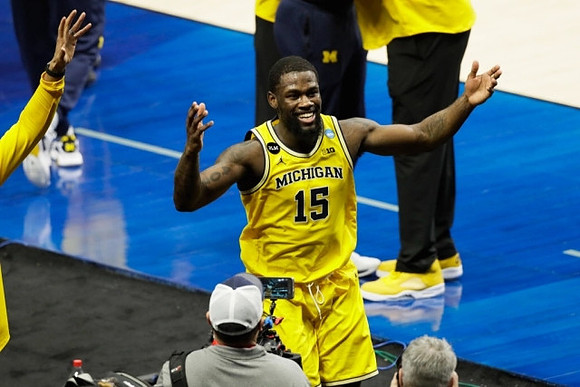 Chaundee Brown Jr. (15)