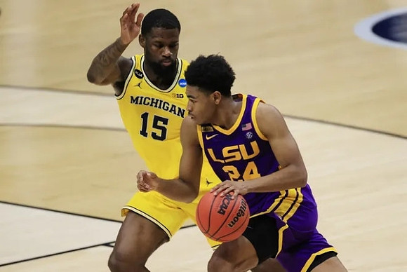 Chaundee Brown Jr. (15)
