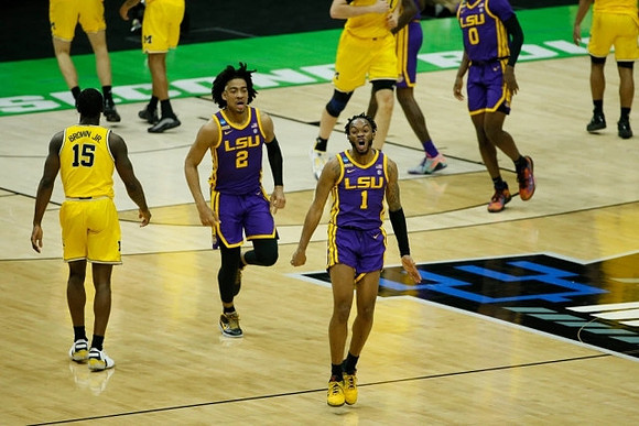 Chaundee Brown Jr. (15)